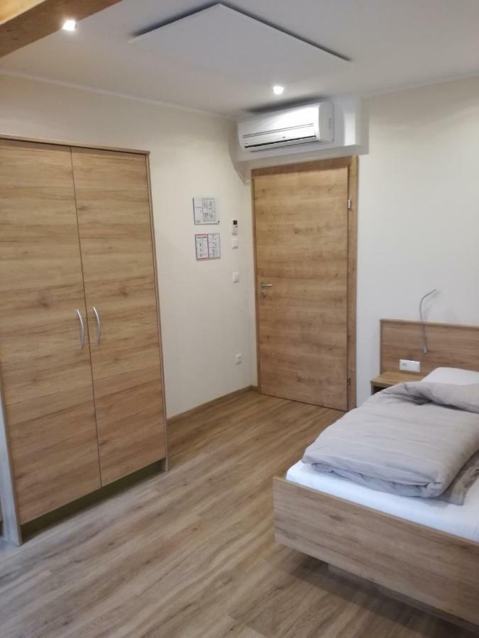 Hotel - Garni Mittelpunkt-Europa Gmbh براوناو آم إن المظهر الخارجي الصورة