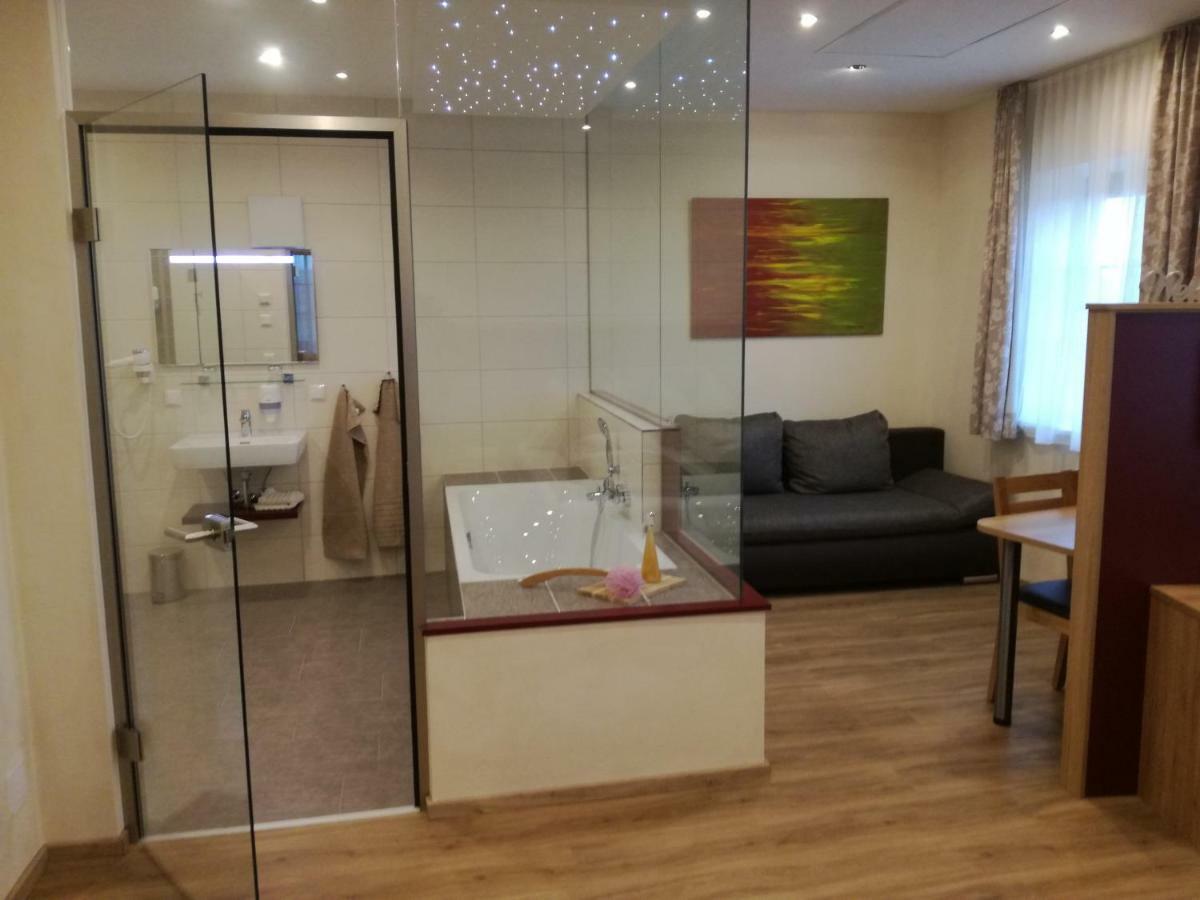 Hotel - Garni Mittelpunkt-Europa Gmbh براوناو آم إن المظهر الخارجي الصورة